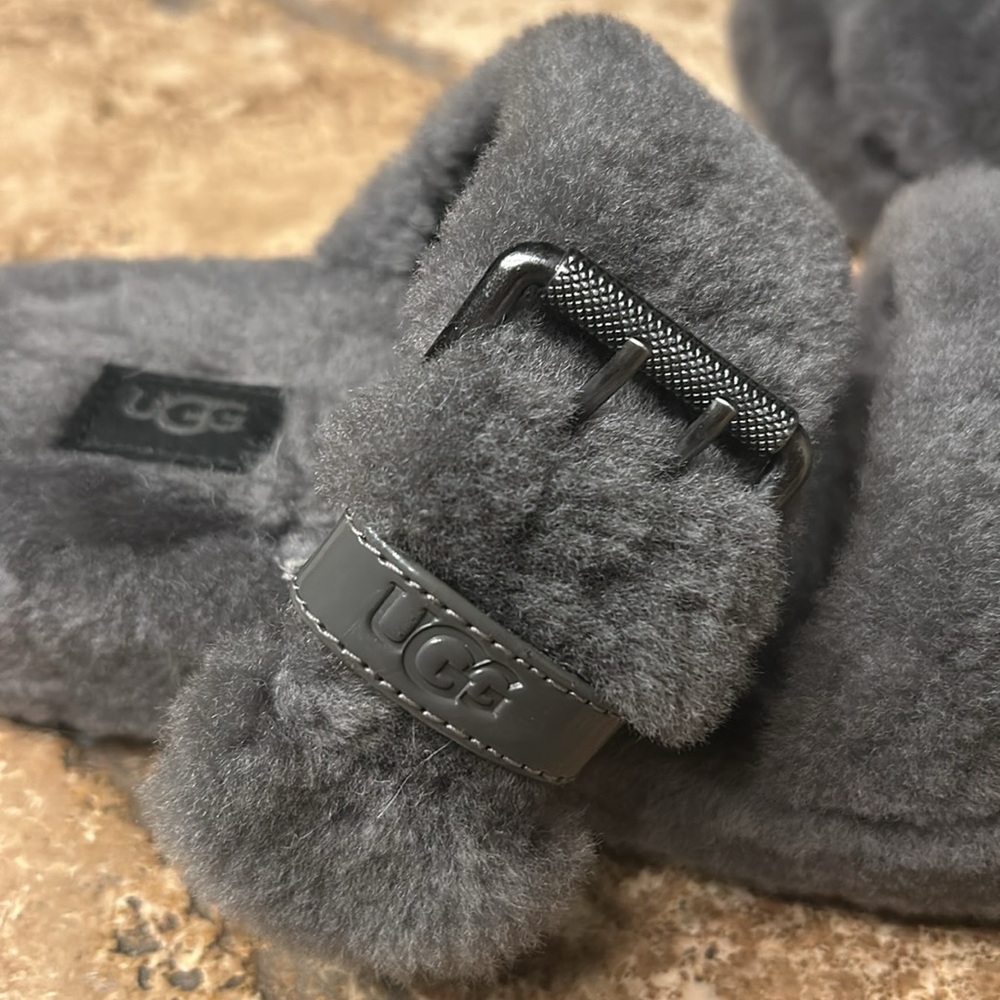 Ugg double strap platform fuzzy slides - Picture 4 of 7